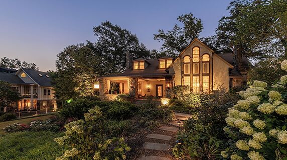 Exterior de Stonehurst Place Bed and Breakfast