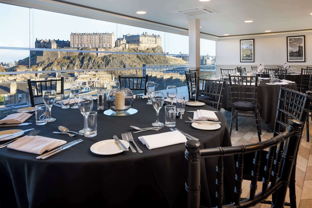 DoubleTree by Hilton Edinburgh City Centre