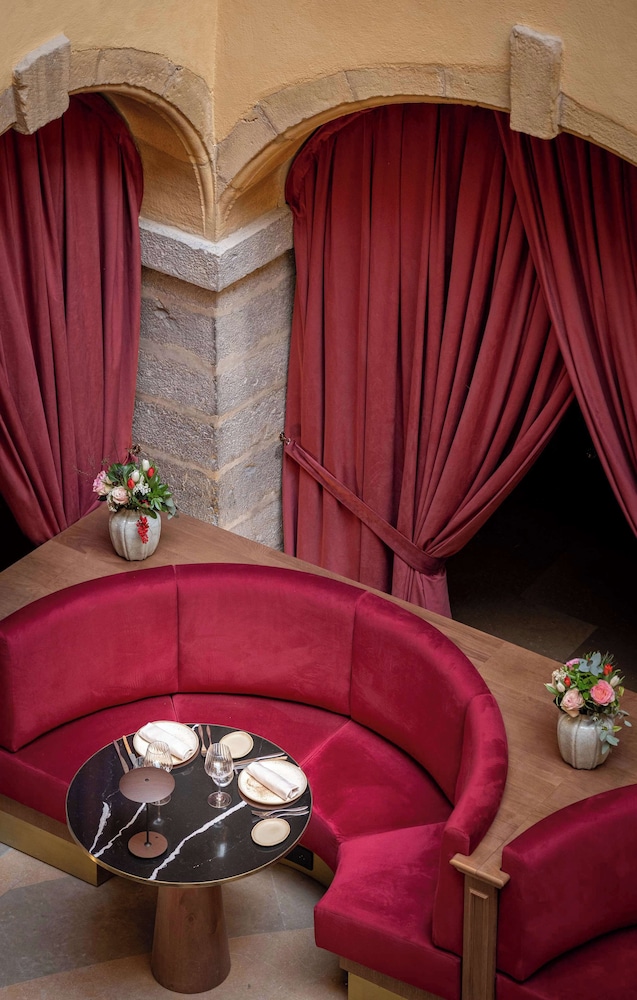 Cour des Loges Lyon, A Radisson Collection Hotel