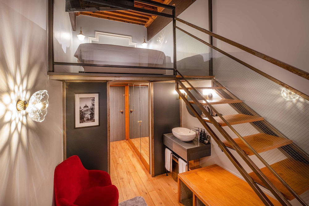 Cour des Loges Lyon, A Radisson Collection Hotel