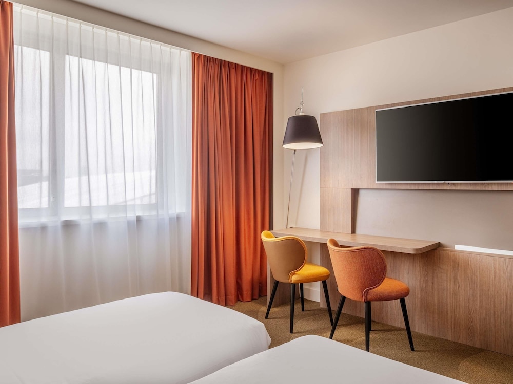 Novotel Lyon Centre Confluence Bord de Saone