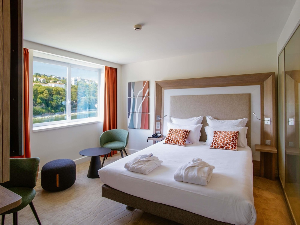 Novotel Lyon Centre Confluence Bord de Saone