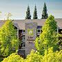 Lake Natoma Inn