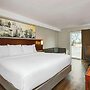 Comfort Inn Cambridge - Highway 401