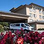 Oxford Suites Portland - Jantzen Beach