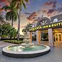 La Quinta Inn & Suites by Wyndham Coral Springs South