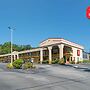 Econo Lodge Inn & Suites near Chickamauga Battlefield