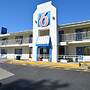 Motel 6 Chicopee, MA - Springfield