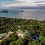 La Mariposa Hotel
