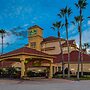 La Quinta Inn & Suites by Wyndham Orlando Airport