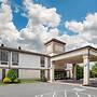 Quality Inn & Suites NJ State Capital Area