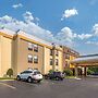 Comfort Inn Wings Stadium