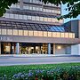 DoubleTree by Hilton Windsor Hotel & Suites
