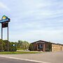 Days Inn by Wyndham Rockford I-90 Casino District
