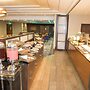 Crowne Plaza London- Gatwick Airport by IHG