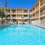 La Quinta Inn by Wyndham Costa Mesa / Newport Beach