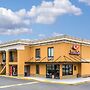 Econo Lodge Savannah Midtown