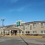 Quality Inn & Suites Des Moines Airport