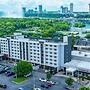 Holiday Inn Niagara Falls State Park Entry by IHG