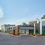 Four Points by Sheraton Point Edward Sarnia