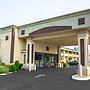 Riverview Inn & Suites