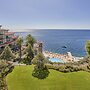 The Cliff Bay, by PortoBay