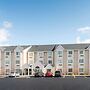 Microtel Inn & Suites by Wyndham North Canton