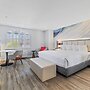 Hotel Skye SFO