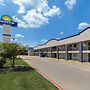 Days Inn by Wyndham Temple