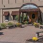 Harbor House Inn