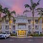 Best Western Luxury Inn