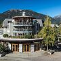 Crystal Lodge
