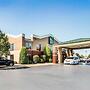 Quality Suites Paducah I-24