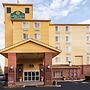 La Quinta Inn & Suites by Wyndham Portland Airport