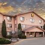 Super 8 by Wyndham Kingman