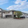 Super 8 by Wyndham Valdosta GA I-75