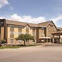 Country Inn & Suites by Radisson, Moline Airport
