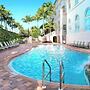 Hilton Naples
