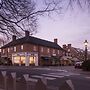 Fife And Drum Inn
