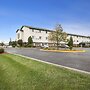 Super 8 by Wyndham Milwaukee Airport