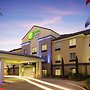 Holiday Inn Express & Suites DFW - Grapevine by IHG