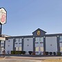 Super 8 by Wyndham Wichita Airport
