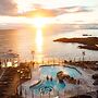Oak Bay Beach Hotel