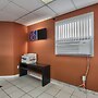 Motel 6 Windsor, ON