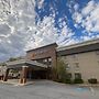 La Quinta Inn & Suites by Wyndham Harrisburg Airport Hershey