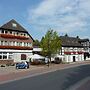 AKZENT Hotel Zur Wasserburg , bed & breakfast