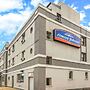 Howard Johnson by Wyndham Toronto Downtown West
