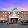 Holiday Inn Express & Suites - North Carmel / Westfield by IHG