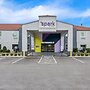 Spark by Hilton Oak Forest