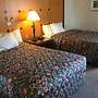 Travelodge by Wyndham Brooklyn Center